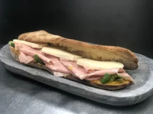 ingrédients d origine contrôle pour les sandwich du Mélie's à Mèze