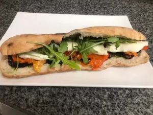 panuozzo le Veggie à Mèze au Mélie's , cuisine italienne rapide