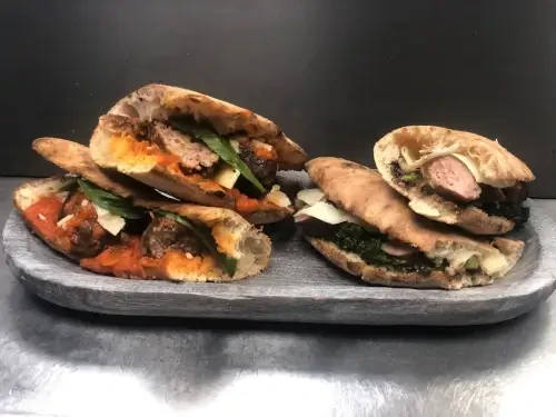 panuozzo cuisiné à la demande au Mélie's à Mèze