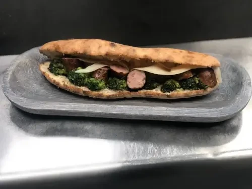 panuozzo du melie's à Mèze, street food italien